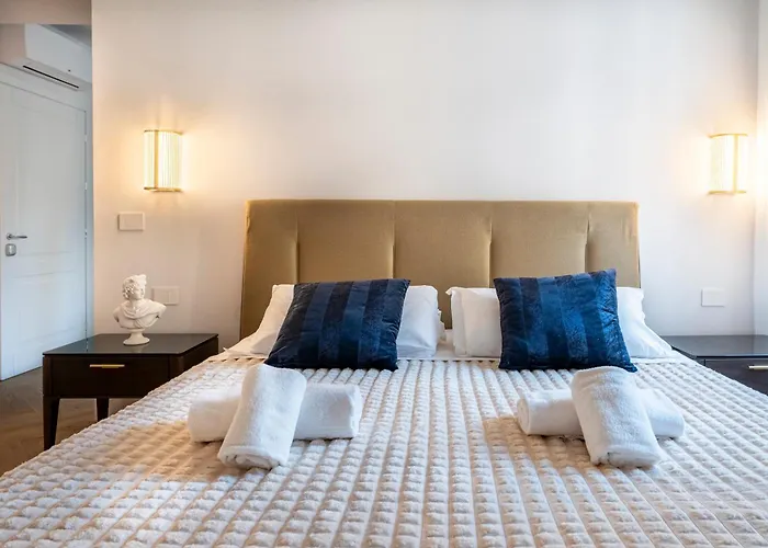 The Old Palace- Luxury Suites Signoria